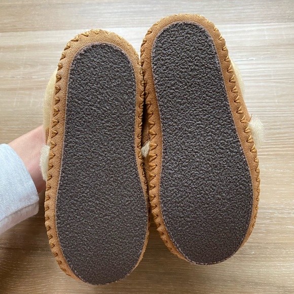 L.L. Bean Toddler’s Wicked Good Slippers - Picture 11 of 11